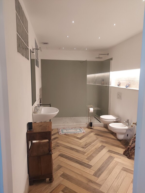 Comfort Apartment, Garden View | Bathroom - Laquilaelulivo (Chianciano Terme)