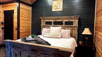 7 bedrooms, desk, iron/ironing board, WiFi