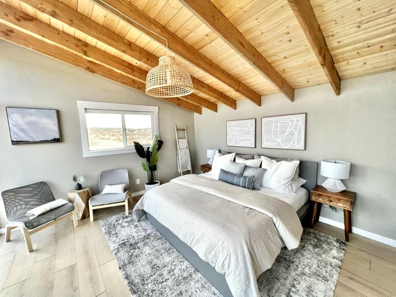1 bedroom, bed sheets