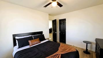 3 bedrooms, desk, iron/ironing board, WiFi