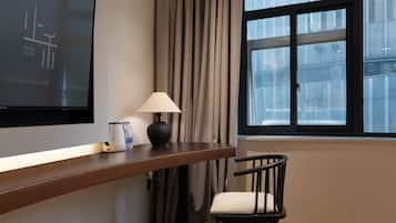 Habitación City doble, vistas a la ciudad | Zona de estar