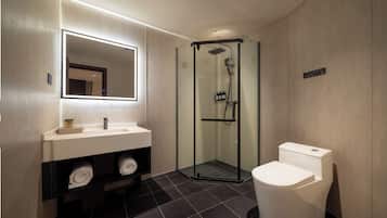 Design Double Room | Bathroom | Free toiletries, hair dryer, slippers, towels