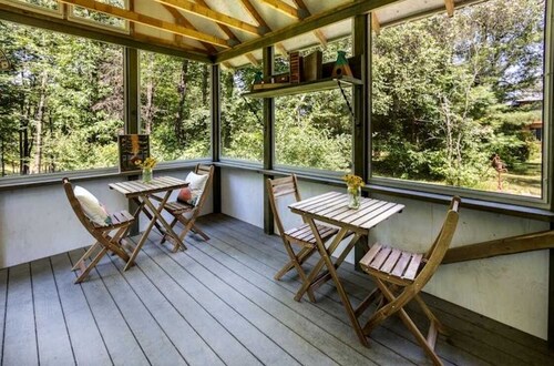Glamping in New York in Fully-Equipped Safari Tents Located in Broadalbin