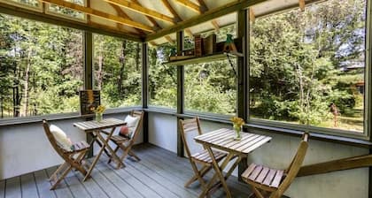 Glamping in New York in Fully-Equipped Safari Tents Located in Broadalbin