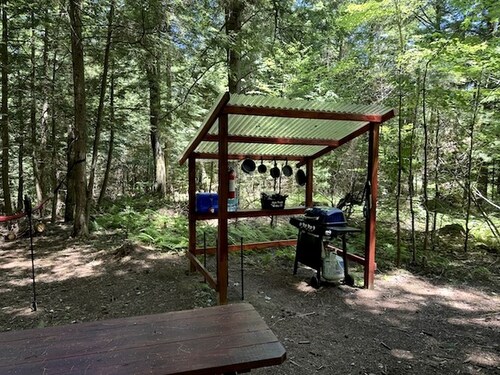 Glamping in New York in Fully-Equipped Safari Tents Located in Broadalbin