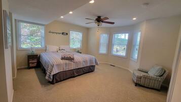 5 bedrooms, desk, iron/ironing board, WiFi
