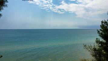 Beach nearby, sailing, kayaking, fishing