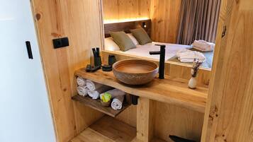 1 bedroom, travel crib, free WiFi, bed sheets