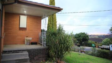 Ferienhaus, 3 Schlafzimmer, Balkon, Gartenblick | Terrasse/Patio