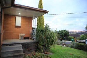 House, 3 Bedrooms, Balcony, Garden View | Terrace/patio - Convenient Glenroy Accommodation Ideal for Airport Travellers (Melbourne)