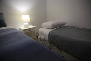 House, 3 Bedrooms, Balcony, Garden View - Convenient Glenroy Accommodation Ideal for Airport Travellers (Melbourne)