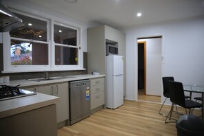 House, 3 Bedrooms, Balcony, Garden View | Interior - Convenient Glenroy Accommodation Ideal for Airport Travellers (Melbourne)