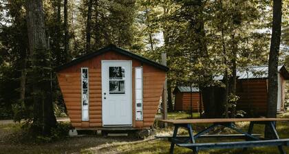 Lakefront Glamping Cabin for Family Getaways on Golden Lake