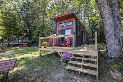 Incredible Tiny House Barbecue and Fire Pit Provided in Petawawa, Ontario