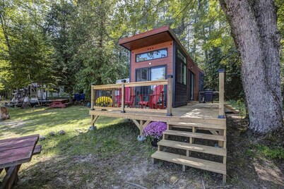 Incredible Tiny House Barbecue and Fire Pit Provided in Petawawa, Ontario