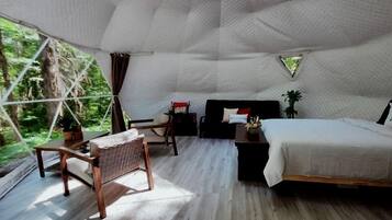 1 bedroom, desk, bed sheets