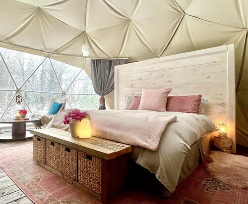 Gorgeous Modern Dome Surrounded by Nature for a Romantic Glamping Escape in Deer Lake, Ontario