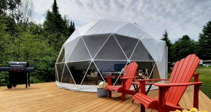 Lakefront Dome with Idyllic Design and Views in Ontario