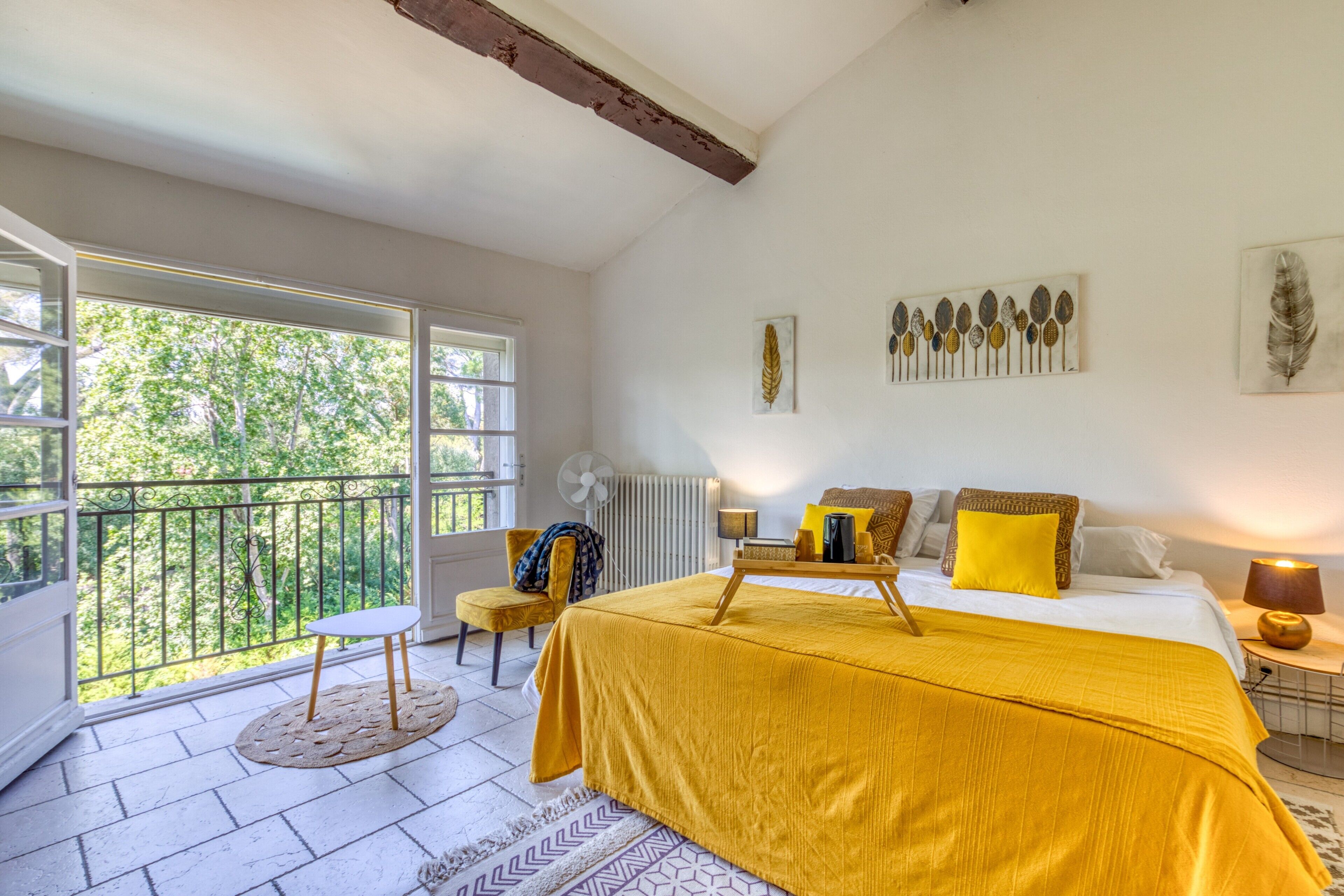 1 chambre, fer et planche à repasser, Wi-Fi, draps fournis