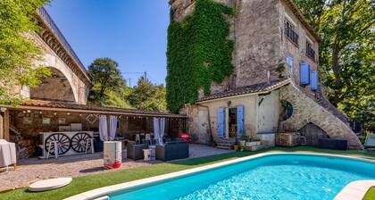 Chambre dâhĂŽtes « LâIssankaise » avec terrasse commune, jardin partagĂ© et Wi-Fi
