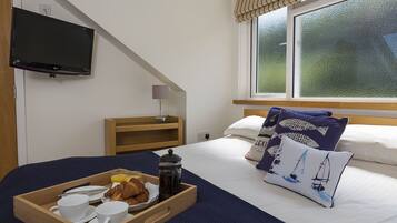 3 bedrooms, WiFi (free), individually decorated, individually furnished