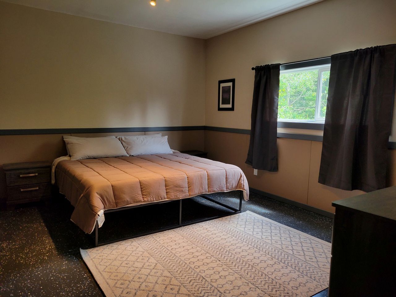 1 dormitorio y ropa de cama
