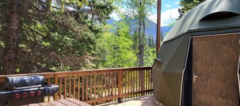 Family-Friendly Dome Perfect for a Cozy and Tranquil Escape in Alberta