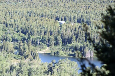 Family-Friendly Dome Perfect for a Cozy and Tranquil Escape in Alberta