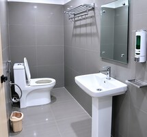 Shower, towels, soap, shampoo