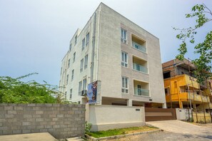 Exterior - B2N Hotels Sholinganallur (Chennai)