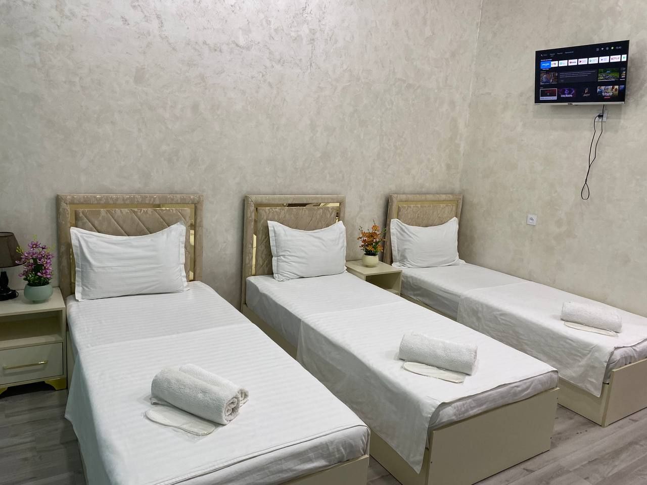 Quarto triplo | Ferros/tábuas de passar roupa, Wi-Fi de cortesia, roupa de cama