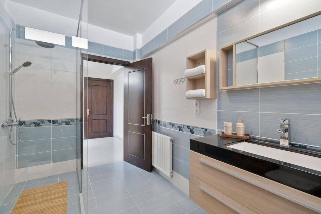 Luxury Villa, Mountain View | Bathroom