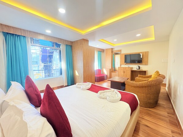 Superior Double Room, City View
