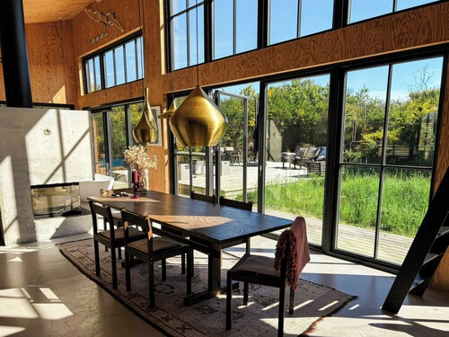 Creative summer house 200 metres from beach