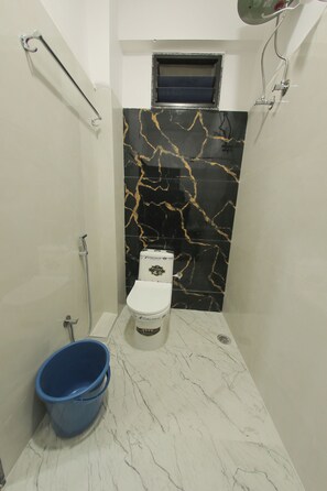 Bathroom - Tulsi Leela - Home Stay (MHOW)