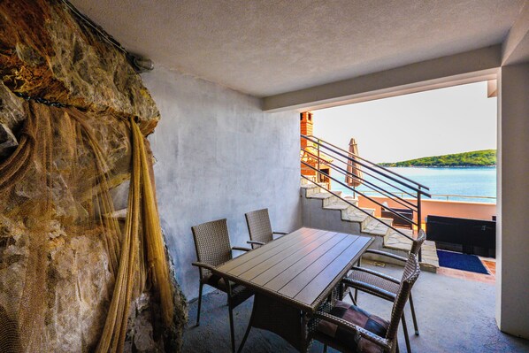 Outdoor dining - Extraordinary Beach house Becir (apartment 1) (Molunat)