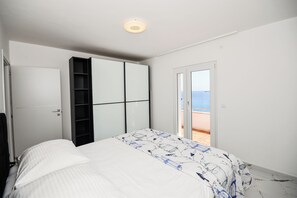 Room - Extraordinary Beach house Becir (apartment 1) (Molunat)