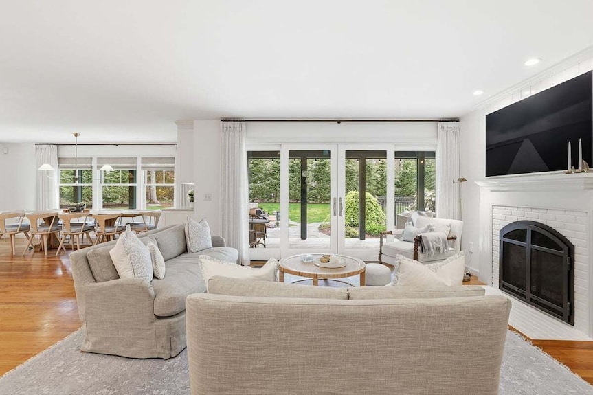 Saltmere House: 009-cv A Private Retreat In The Heart Of Centerville - Barnstable, MA