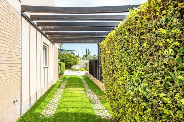 Property grounds - Vrbo Property (Carvoeiro)