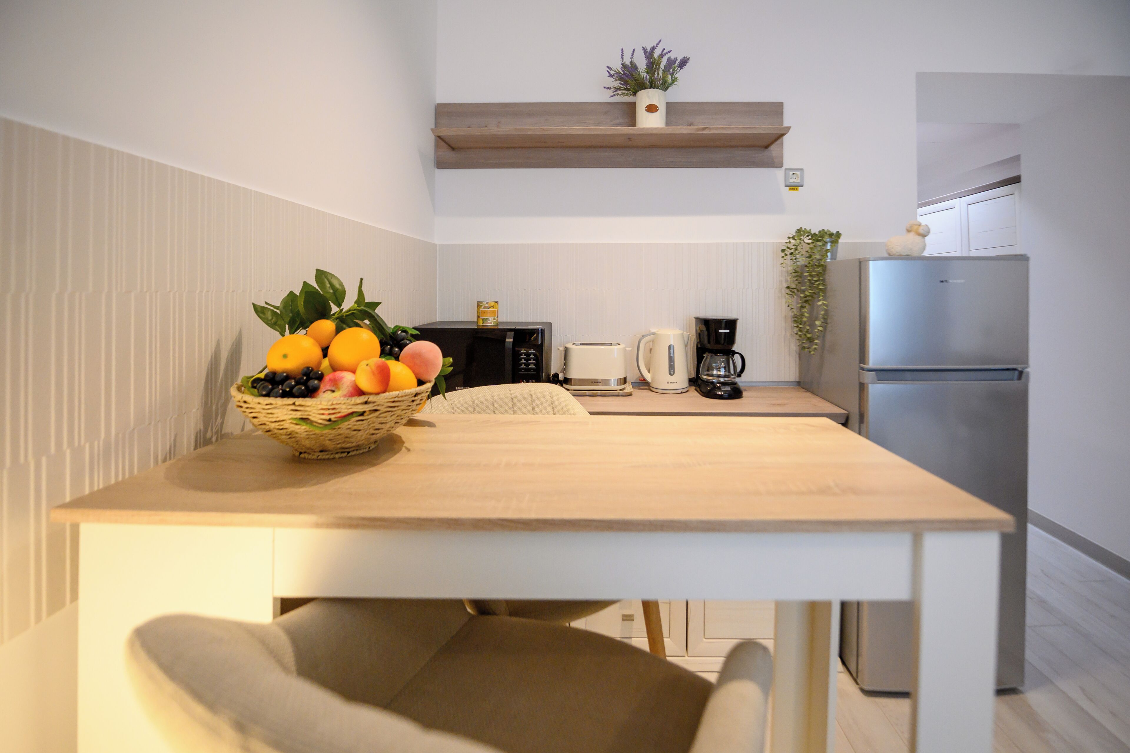 Monolocale comfort, 1 letto matrimoniale, non fumatori | Angolo cottura privato | Frigorifero con congelatore, microonde, pentole/stoviglie/utensili
