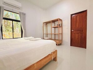 Room - Villa La Forest – Tropical Escape with Shared Pool Near Hin Kong Beach (Koh Phangan)