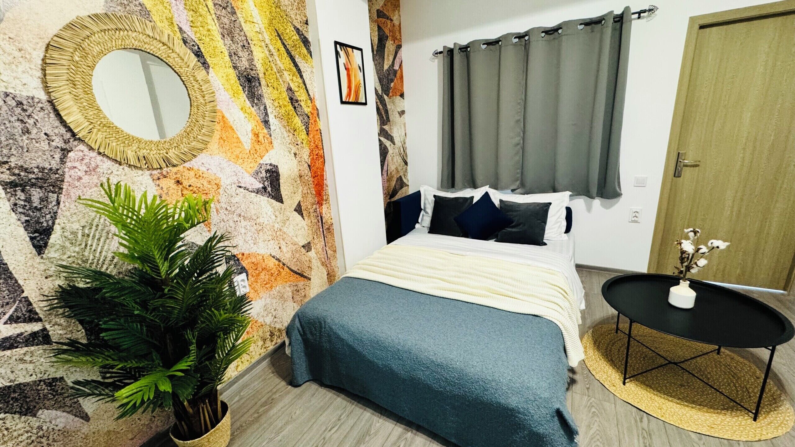 Apartamento conforto, 1 cama de casal e sofá-cama, para não fumantes | Cortinas blackout, ferros/tábuas de passar roupa, Wi-Fi de cortesia