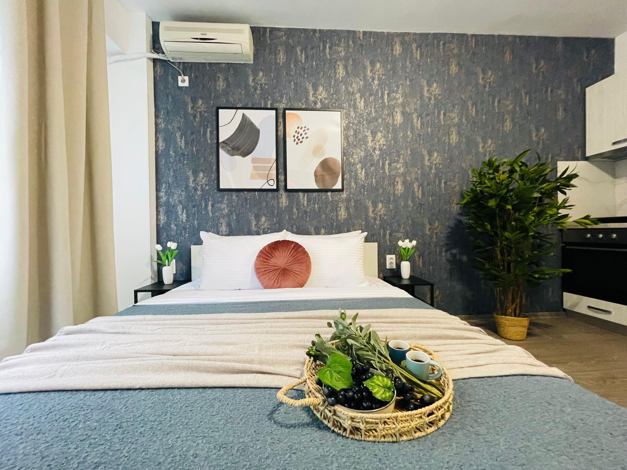 Estúdio conforto, 1 cama de casal e sofá-cama, para não fumantes | Cortinas blackout, ferros/tábuas de passar roupa, Wi-Fi de cortesia