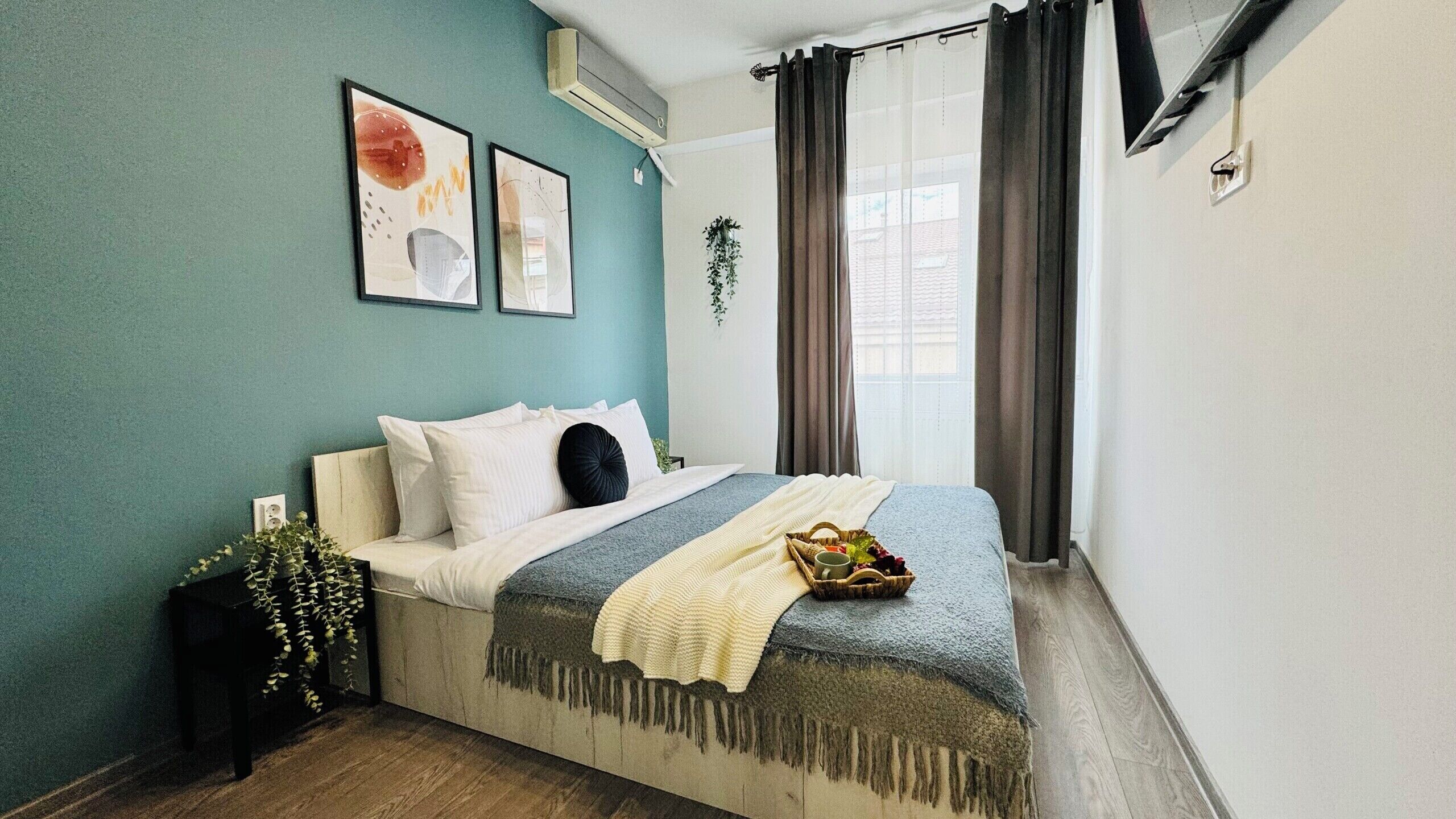 Apartamento conforto, 1 cama de casal e sofá-cama, para não fumantes | Cortinas blackout, ferros/tábuas de passar roupa, Wi-Fi de cortesia