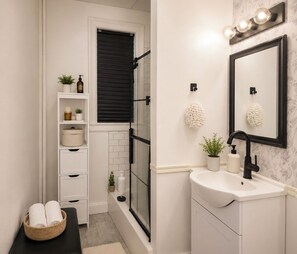 Bathroom - FIFA World Cup Stay • Easy Transit to MetLife • Near NYC (Jersey City)
