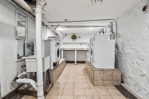 Interior - FIFA World Cup Stay • Easy Transit to MetLife • Near NYC (Jersey City)