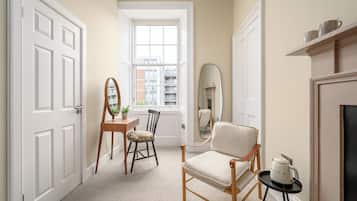 Habitación doble superior | Tabla de planchar con plancha y wifi gratis