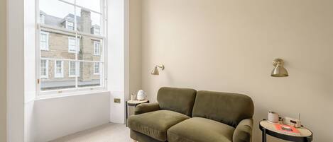Junior Studio Suite | Living area