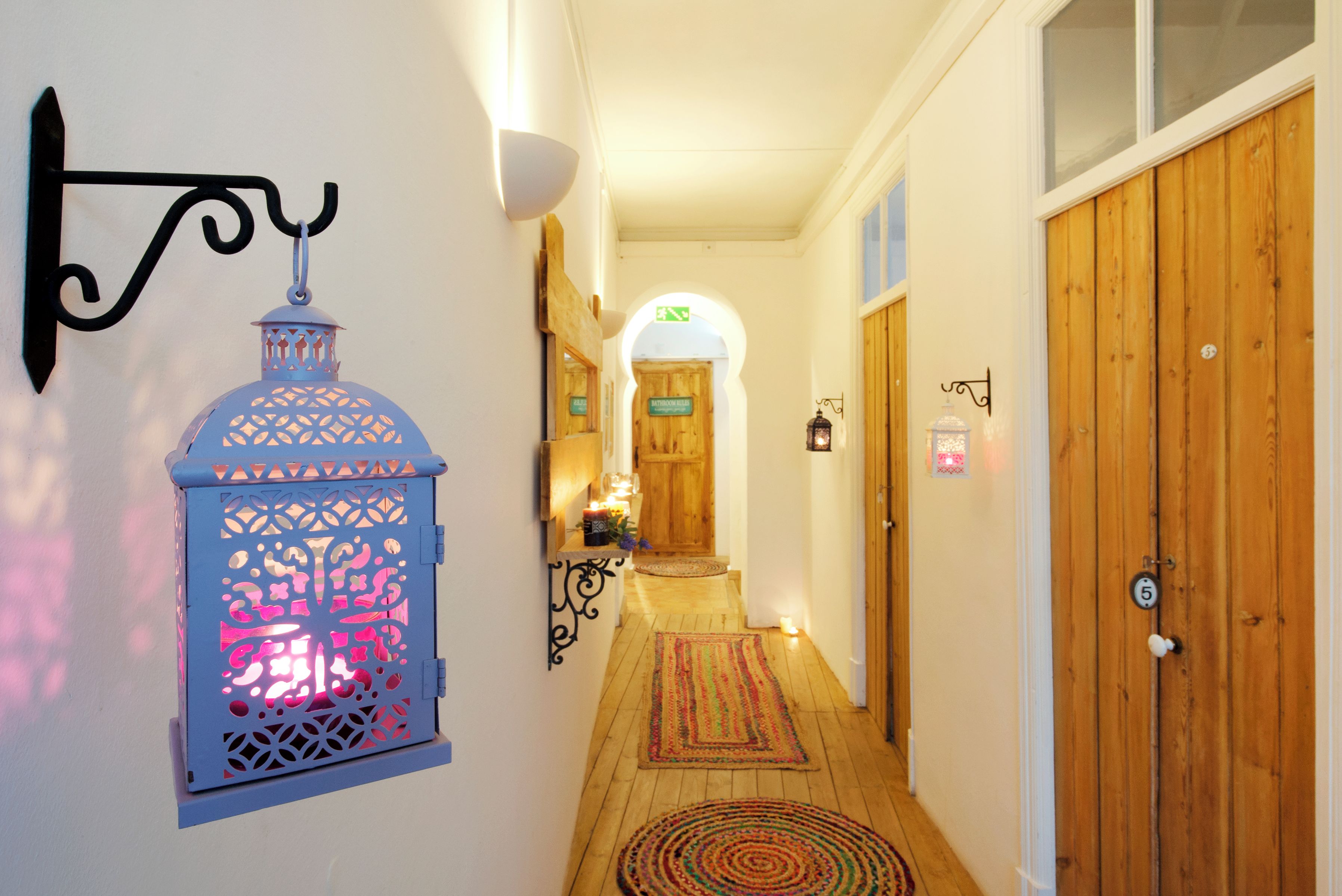 درابزين في الممرات