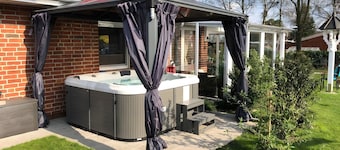 Casa vacanze con idromassaggio e sauna vicino al lago Bernsteinsee